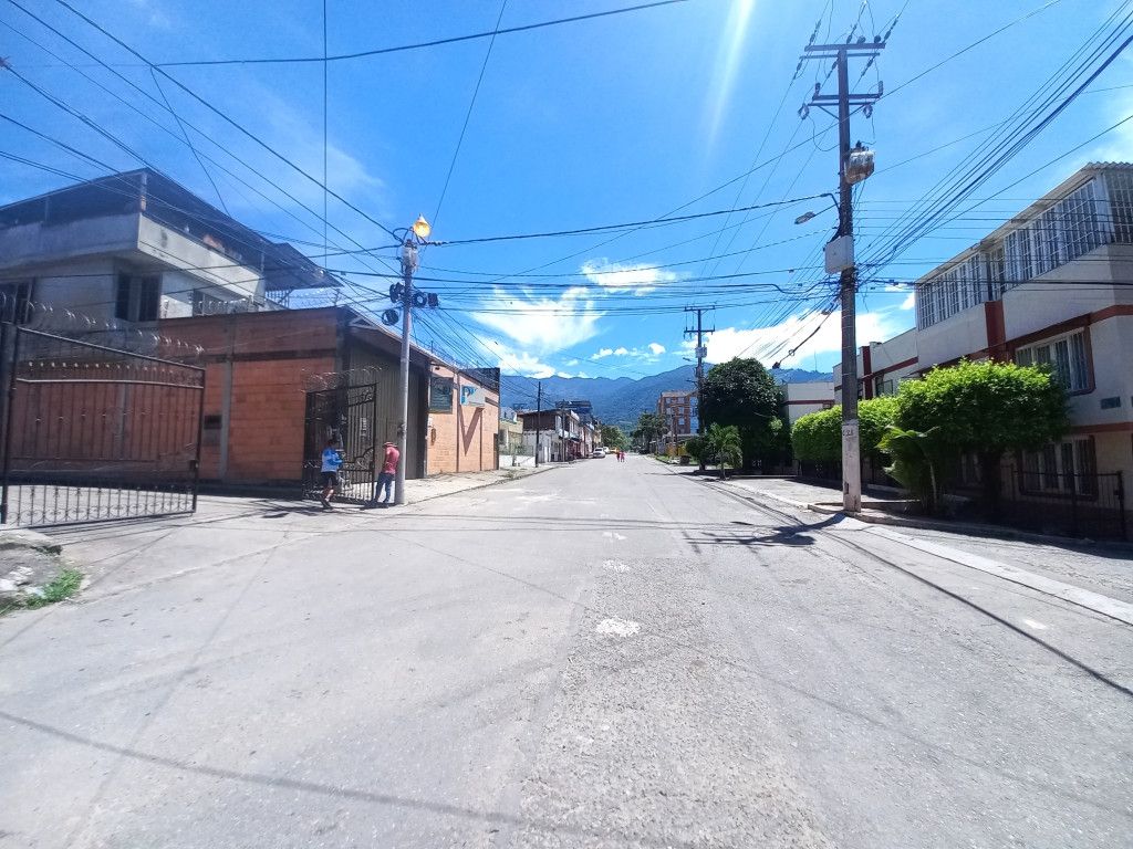 Casa en venta Tolima Ibagué Ub Jardin Et Vi 142 m2 Habitaciones 7 Baños 4 Garajes 1 Precio $360000000