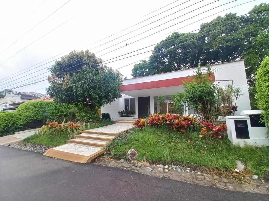Casa en venta Tolima Ibagué Br Rincon Del Vergel 838 m2 Habitaciones 5 Baños 7 Garajes 4 Precio $2700000000