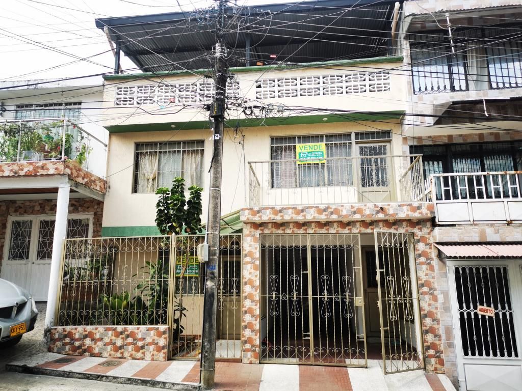 Casa en venta Tolima Ibagué Ub Villa Marlen 372 m2 Habitaciones 8 Baños 3 Garajes 1 Precio $420000000