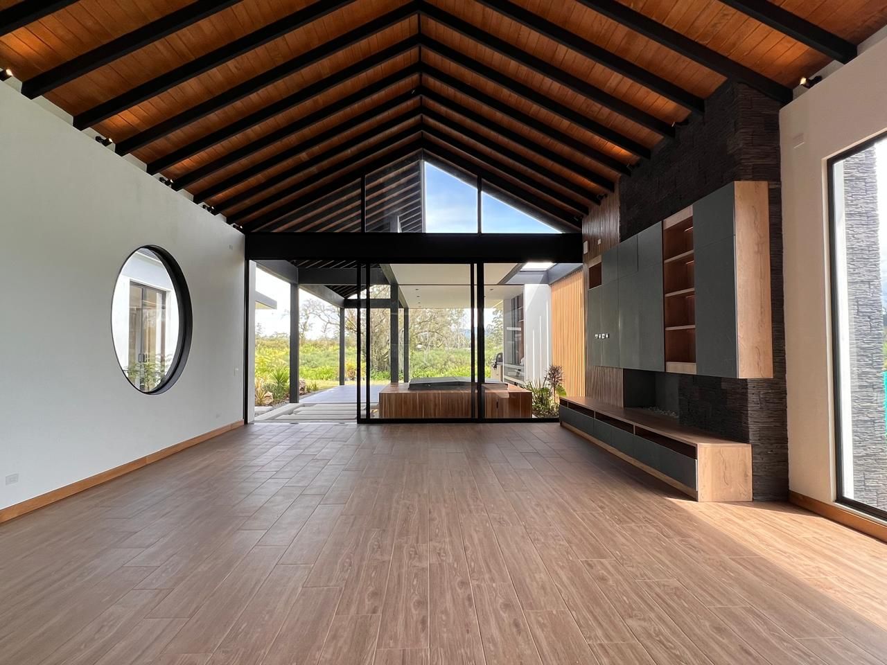 Casa en arriendo Antioquia Rionegro Llanogrande 464 m2 Habitaciones 3 Baños 6 Garajes 4 Precio $27000000