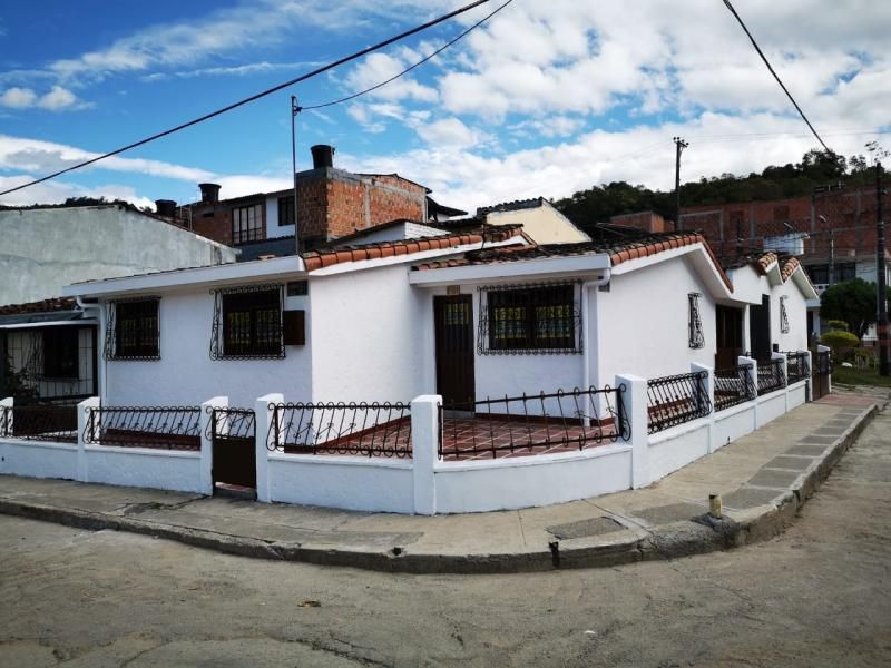 Casa en venta Tolima Ibagué Centro 94 m2 Habitaciones 3 Baños 1 Garajes 1 Precio $250000000