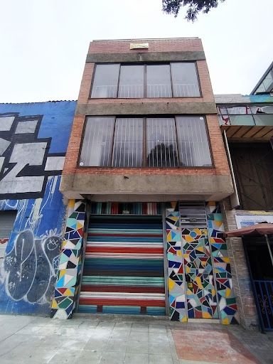 Casa en venta Cundinamarca Bogotá Doce De Octubre 532 m2 Habitaciones 4 Baños 5 Garajes 0 Precio $1300000000