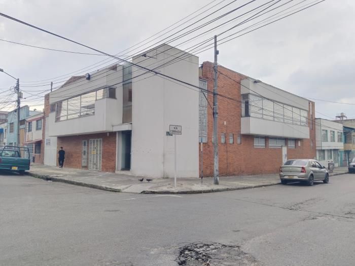 Oficina en venta Cundinamarca Bogotá Once De Noviembre 1100 m2 Habitaciones 0 Baños 10 Garajes 1 Precio $4850000000