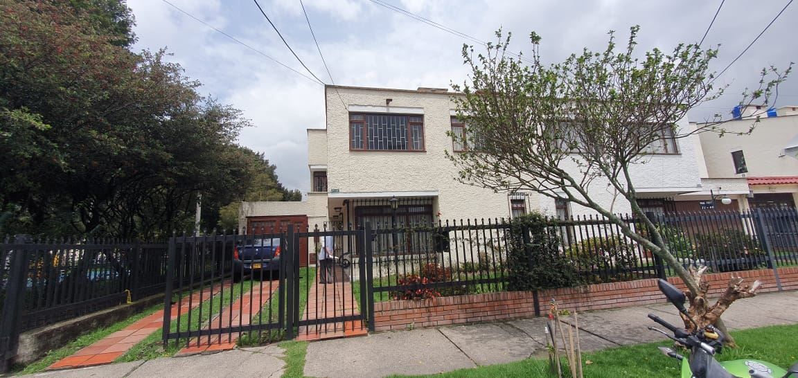 Casa en arriendo Cundinamarca Bogotá Potosí 350 m2 Habitaciones 5 Baños 3 Garajes 4 Precio $6000000