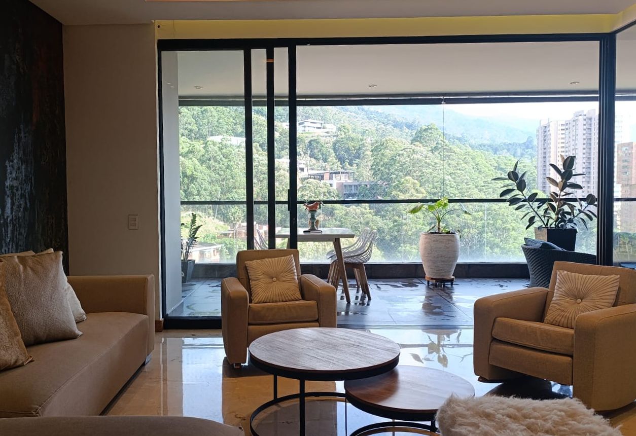 Apartamento en venta Antioquia Medellín El Tesoro 235 m2 Habitaciones 3 Baños 6 Garajes 4 Precio $2730000000