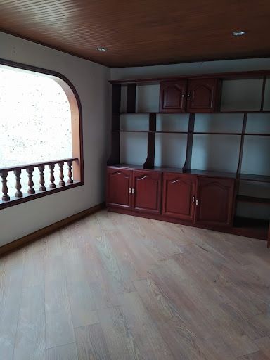 Local en arriendo Risaralda Pereira Maraya 250 m2 Habitaciones 0 Baños 3 Garajes 0 Precio $8000000