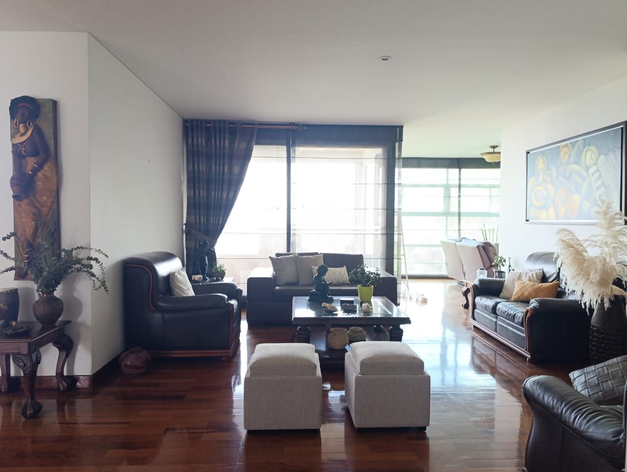 Apartamento en arriendo Antioquia Medellín Diego Echavarria 300 m2 Habitaciones 3 Baños 6 Garajes 3 Precio $15000000