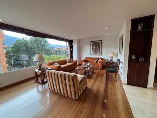 Apartamento en venta Cundinamarca Bogotá La Carolina 176 m2 Habitaciones 3 Baños 5 Garajes 2 Precio $1200000000