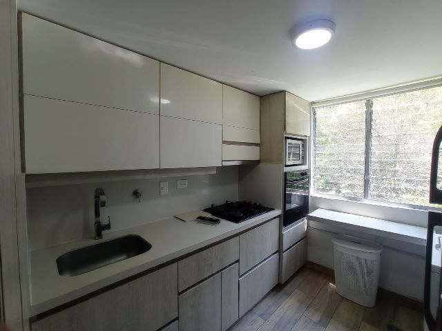 Apartamento en arriendo Antioquia Medellín El Poblado 71 m2 Habitaciones 3 Baños 2 Garajes 2 Precio $4500000