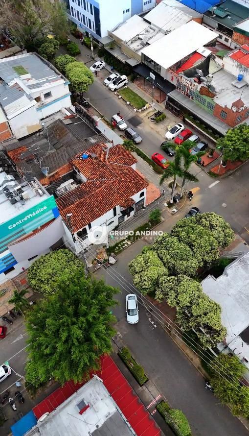 Casa en venta Santander Bucaramanga Sotomayor 250 m2 Habitaciones 3 Baños 2 Garajes 1 Precio $1650000000