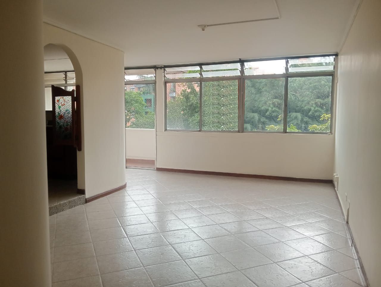 Apartamento en arriendo Antioquia Medellín Los Conquistadores 80 m2 Habitaciones 2 Baños 2 Garajes 2 Precio $2700000