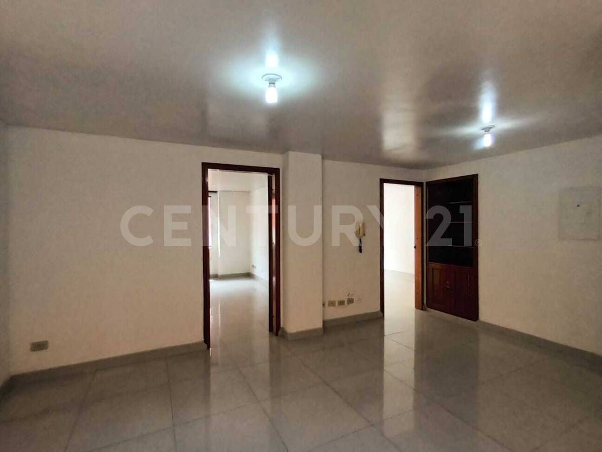 Oficina en arriendo Cundinamarca Bogotá Antiguo Country 40 m2 Habitaciones 0 Baños 1 Garajes 1 Precio $2400000