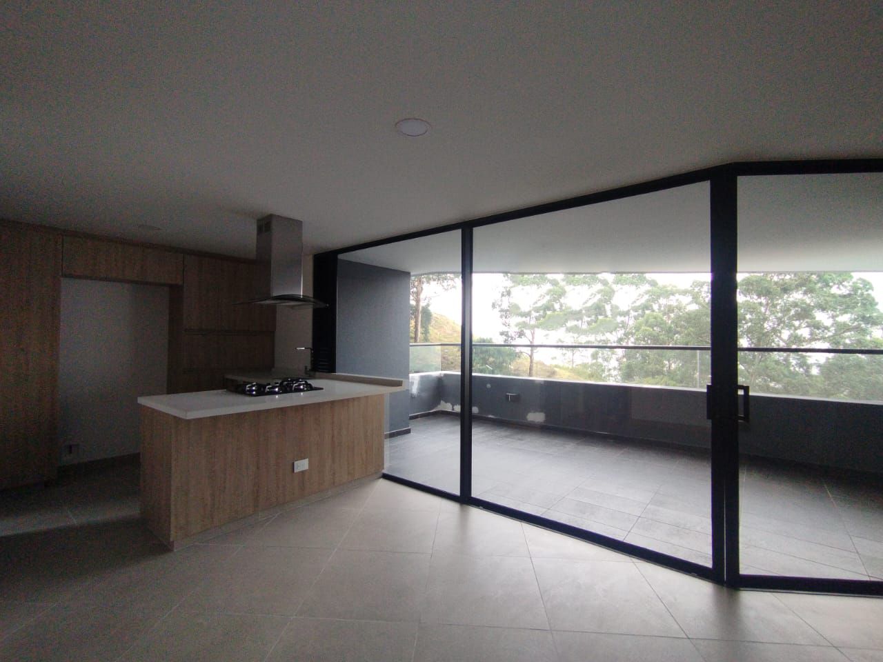 Apartamento en arriendo Antioquia Medellín Diego Echavarria 102 m2 Habitaciones 2 Baños 2 Garajes 3 Precio $6100000