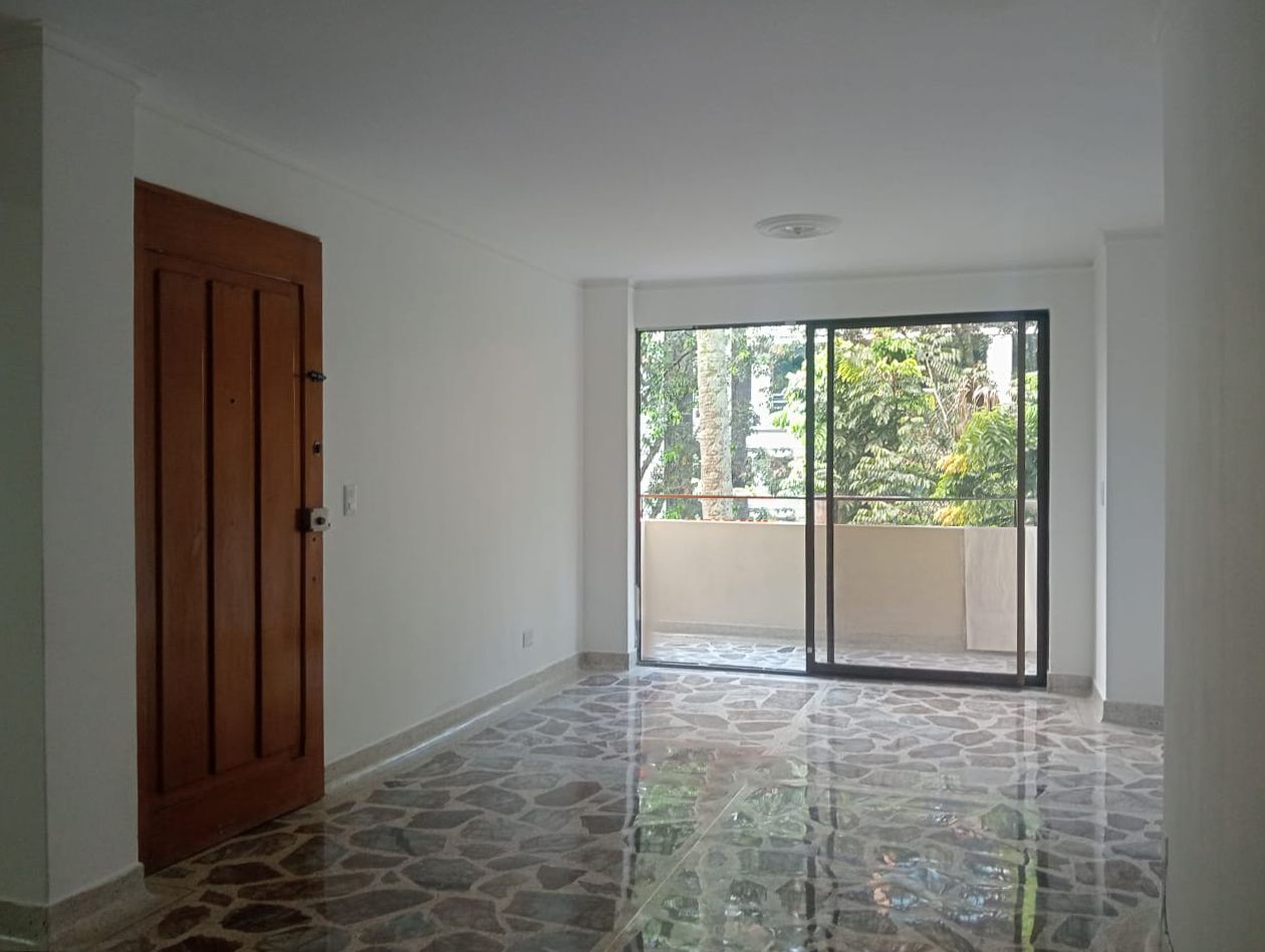 Apartamento en arriendo Antioquia Medellín Laureles 110 m2 Habitaciones 3 Baños 2 Garajes 2 Precio $3150000