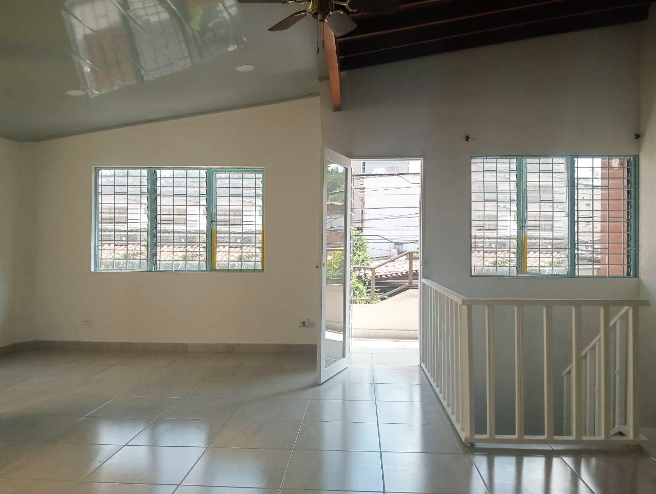 Apartamento en arriendo Antioquia Medellín Los Conquistadores 65 m2 Habitaciones 2 Baños 0 Garajes 1 Precio $2250000