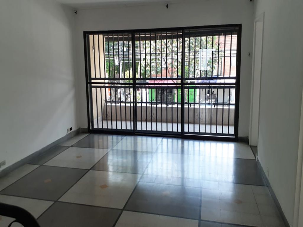 Casa en venta Antioquia Medellín Estadio 240 m2 Habitaciones 4 Baños 6 Garajes 2 Precio $1420000000