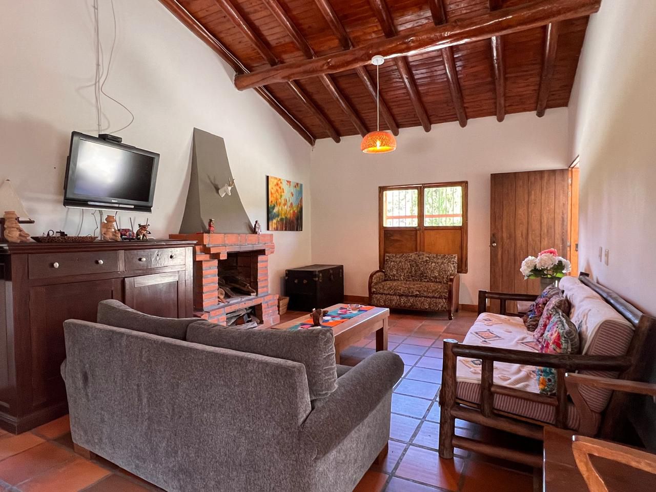 Casa en arriendo Antioquia El Carmen De Viboral Villanueva 264 m2 Habitaciones 5 Baños 6 Garajes 4 Precio $9000000