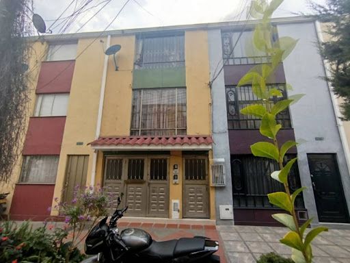 Casa en venta Cundinamarca Bogotá Villas De Granada Et I 170 m2 Habitaciones 3 Baños 2 Garajes 0 Precio $420000000