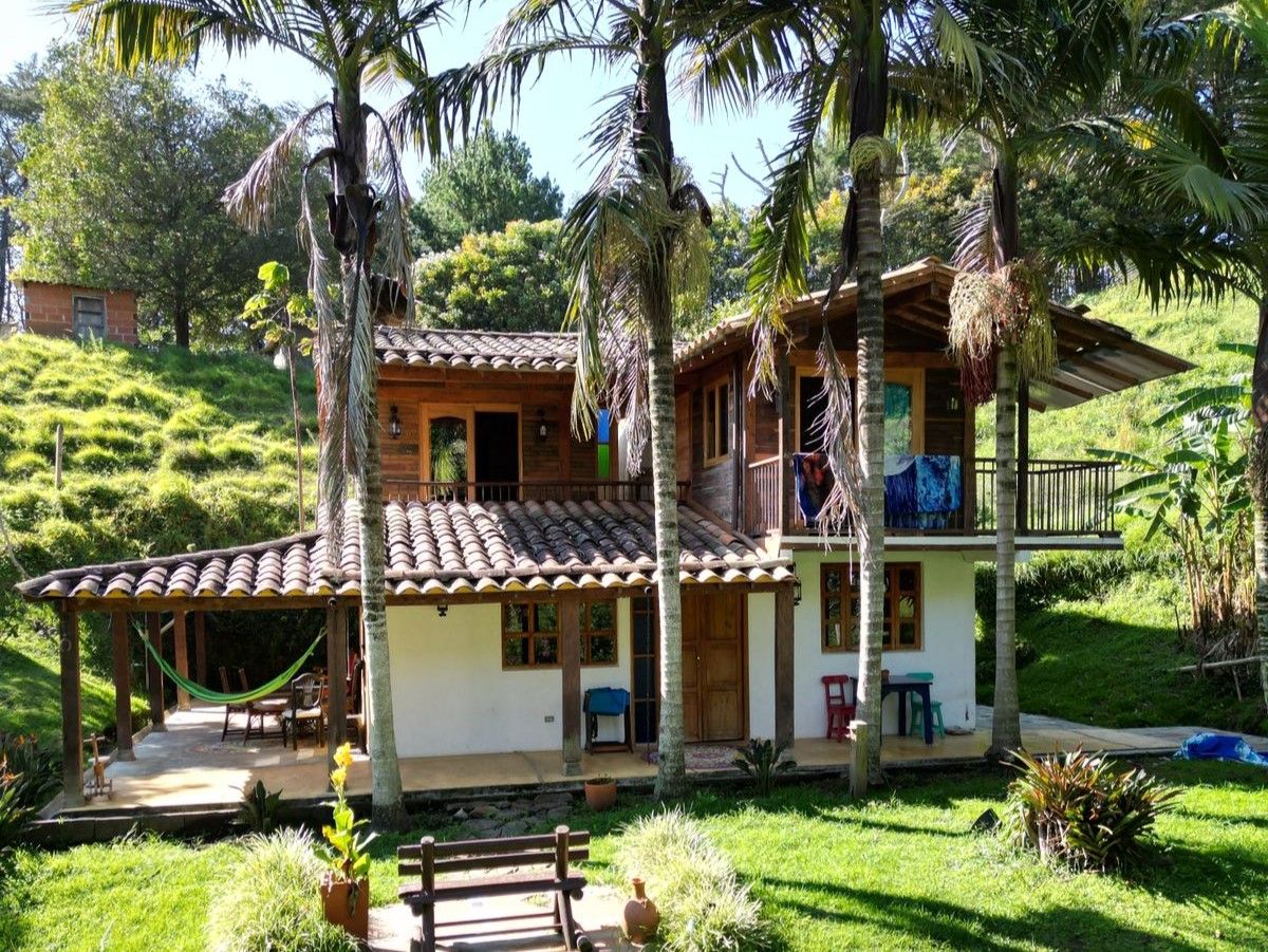 Finca en arriendo Antioquia La Ceja Centro 140 m2 Habitaciones 3 Baños 2 Garajes 1 Precio $3900000