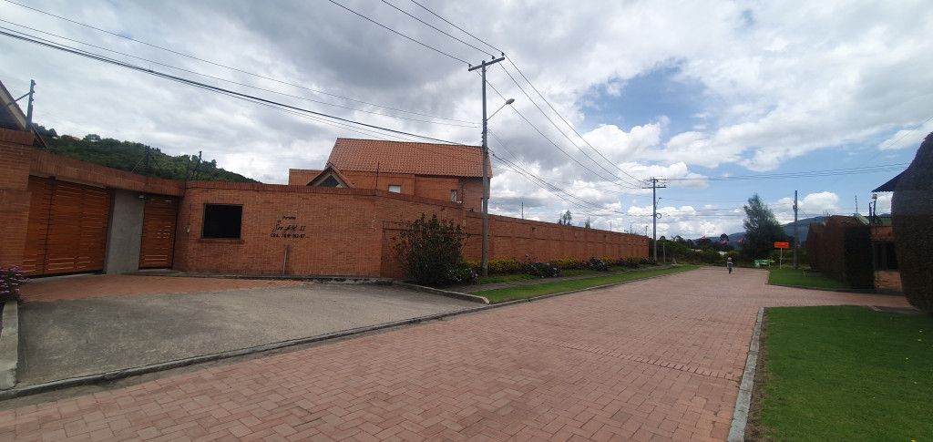 Casa en venta Cundinamarca Bogotá San José De Bavaria 550 m2 Habitaciones 4 Baños 7 Garajes 6 Precio $2300000000