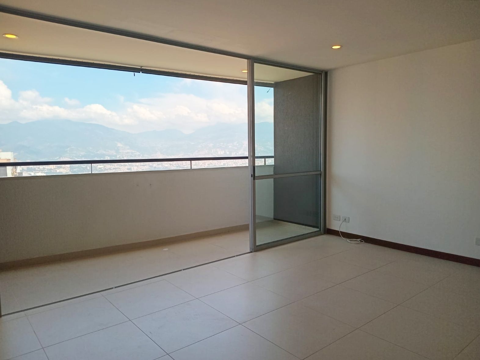 Apartamento en arriendo Antioquia Medellín Alejandria 116 m2 Habitaciones 3 Baños 4 Garajes 2 Precio $5500000