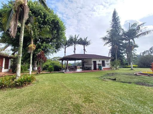 Finca en arriendo Antioquia Rionegro El Porvenir 350 m2 Habitaciones 4 Baños 4 Garajes 1 Precio $8500000