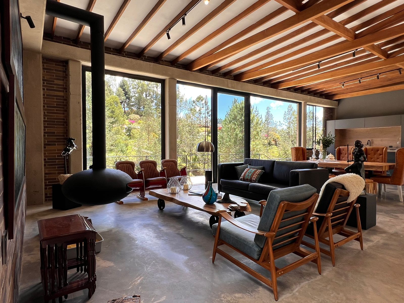 Casa en arriendo Antioquia El Retiro El Pino 227 m2 Habitaciones 3 Baños 4 Garajes 2 Precio $19000000