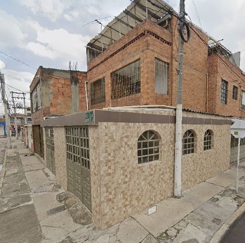 Casa en venta Cundinamarca Bogotá Super Manzana 3 170 m2 Habitaciones 4 Baños 3 Garajes 2 Precio $480000000