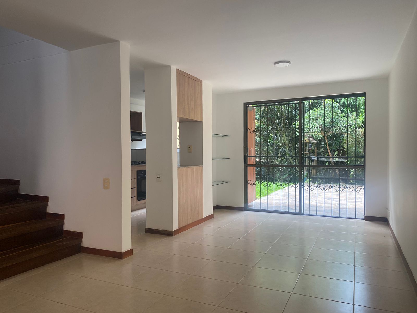 Casa en arriendo Antioquia Envigado El Esmeraldal 180 m2 Habitaciones 3 Baños 3 Garajes 4 Precio $5050000