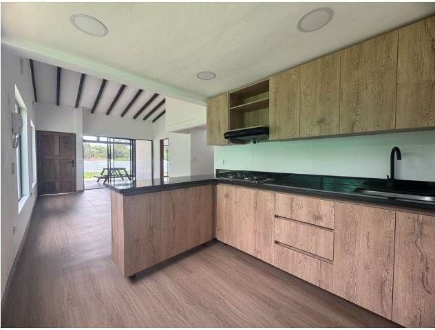 Casa en arriendo Antioquia Rionegro La Colina 800 m2 Habitaciones 3 Baños 3 Garajes 2 Precio $6100000