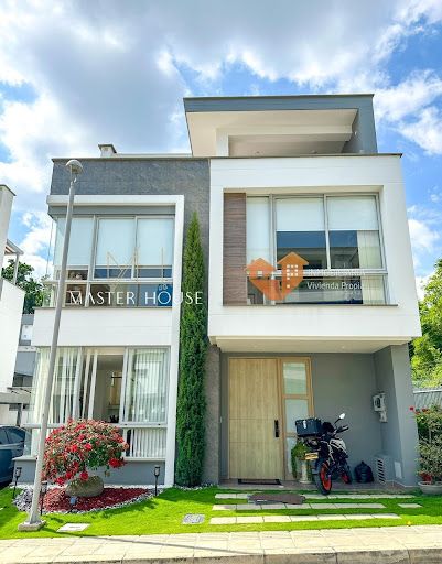 Casa en venta Santander Bucaramanga La Aurora 367 m2 Habitaciones 4 Baños 4 Garajes 2 Precio $1480000000