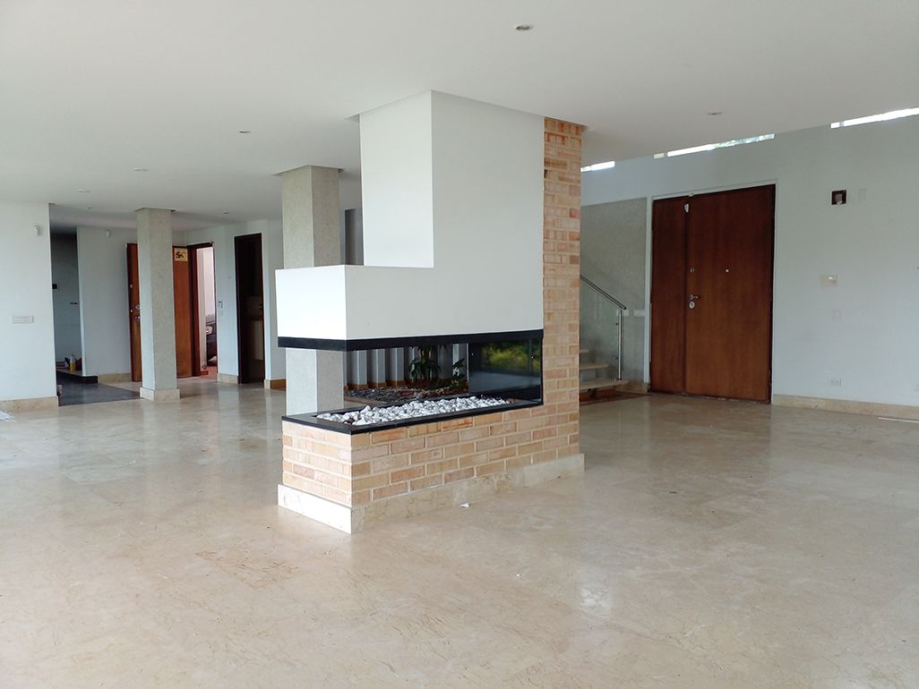 Casa en arriendo Antioquia Envigado El Diamante No2 300 m2 Habitaciones 4 Baños 5 Garajes 4 Precio $15800000