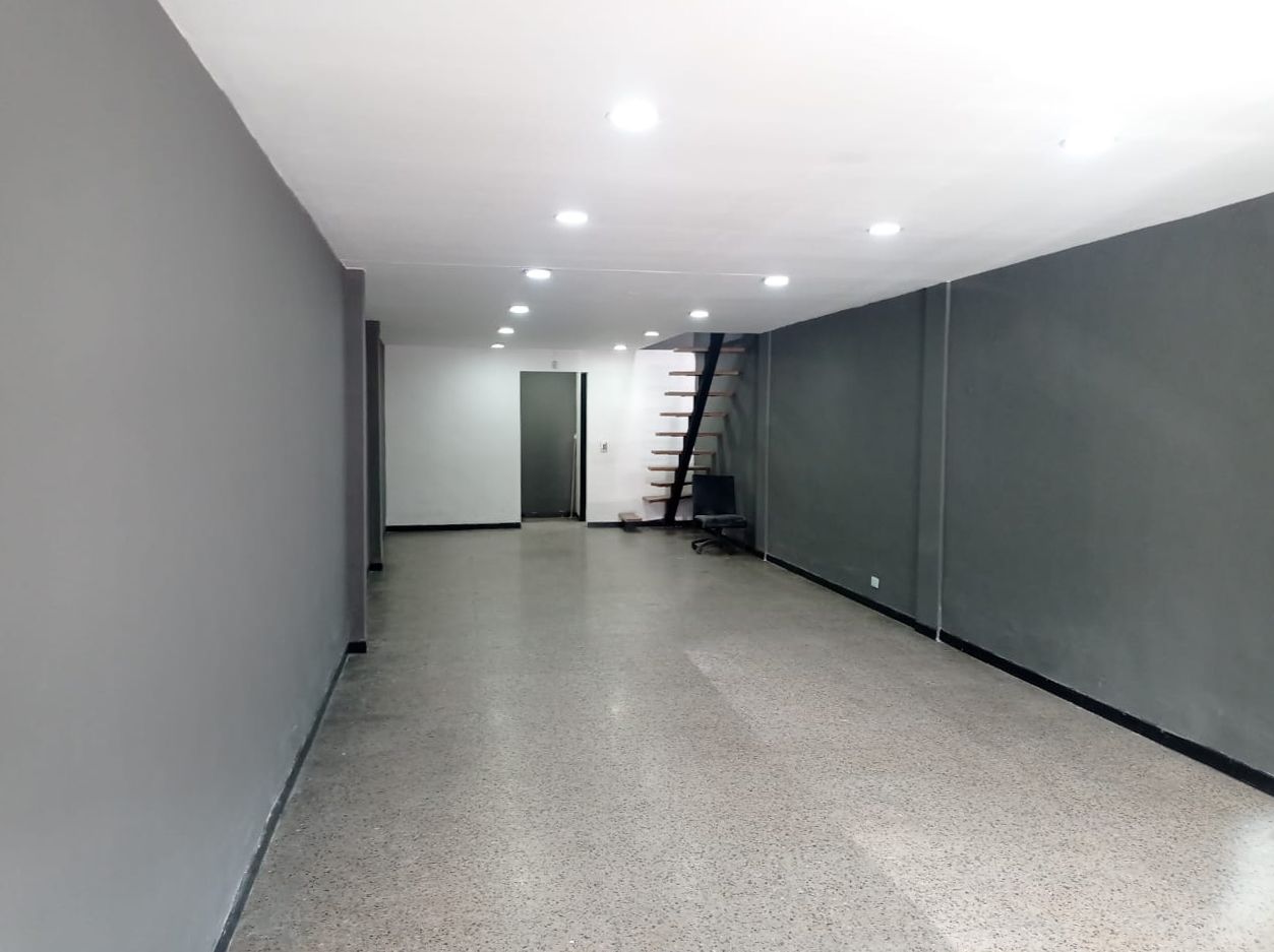 Local en arriendo Antioquia Medellín Colon 140 m2 Habitaciones 0 Baños 2 Garajes 2 Precio $7000000