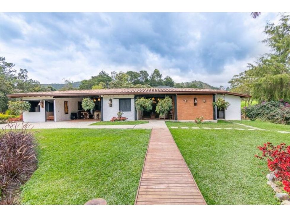 Finca en venta Antioquia La Ceja La Ceja 213 m2 Habitaciones 5 Baños 4 Garajes 1 Precio $1200000000