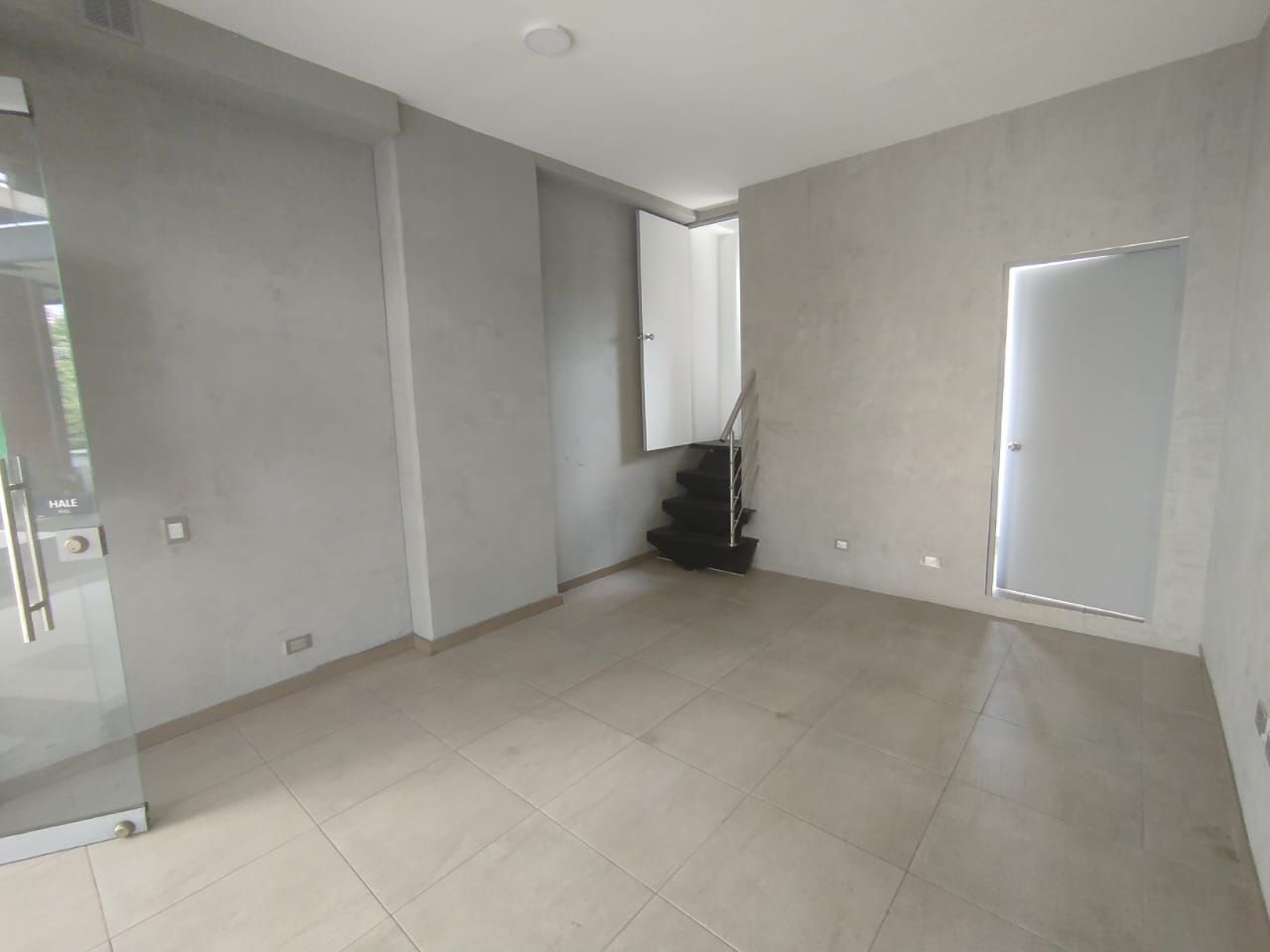 Local en arriendo Antioquia Medellín Castropol 36 m2 Habitaciones 0 Baños 1 Garajes 1 Precio $4200000