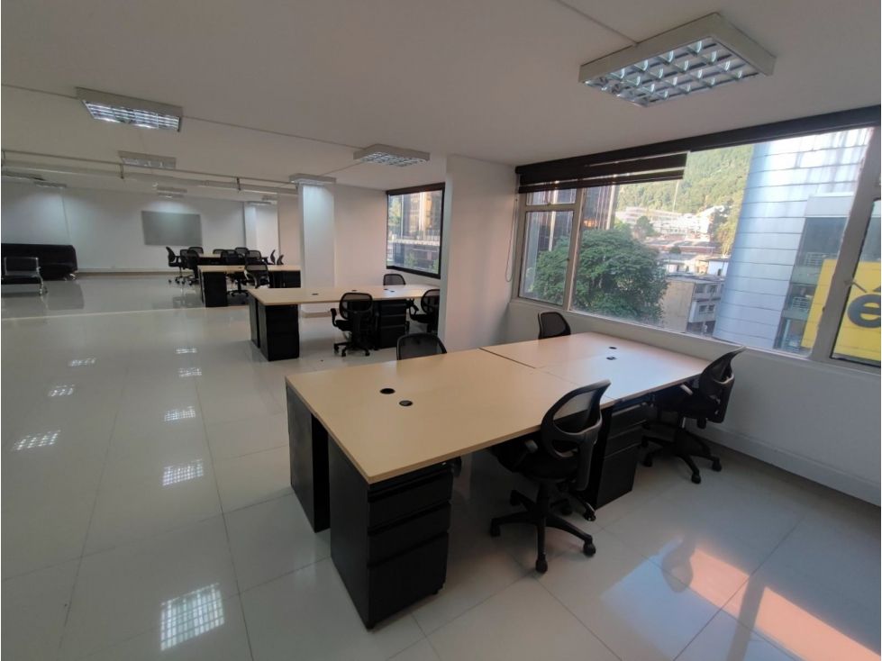 Oficina en arriendo Cundinamarca Bogotá Samper 320 m2 Habitaciones 0 Baños 5 Garajes 2 Precio $13574500