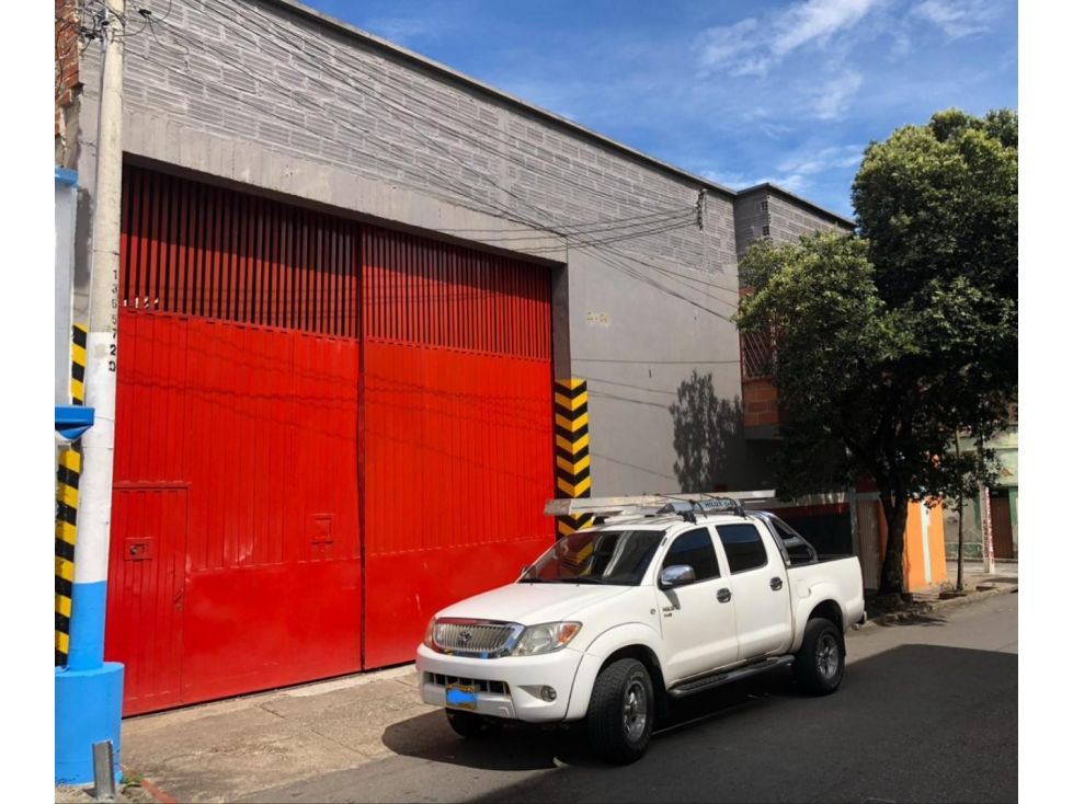 Bodega en arriendo o venta Santander Bucaramanga Norte Bajo 530 m2 Habitaciones 0 Baños 3 Garajes 1 Precio venta $1750000000 Precio arriendo $11000000