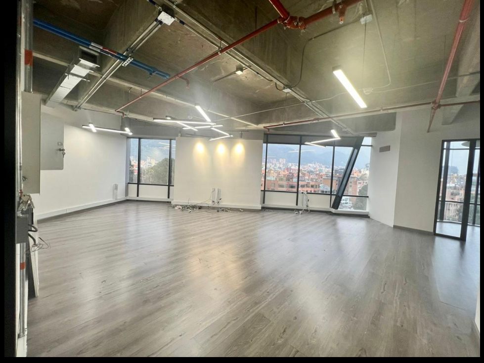 Oficina en arriendo o venta Cundinamarca Bogotá Chico Norte Et Iii - Edif Torre Sigma 69 m2 Habitaciones 0 Baños 0 Garajes 1 Precio venta $931500000 Precio arriendo $7950000