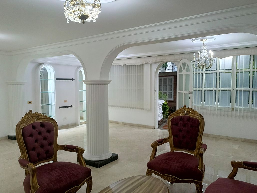 Casa en venta Antioquia Medellín La Mota 198 m2 Habitaciones 5 Baños 4 Garajes 2 Precio $930000000