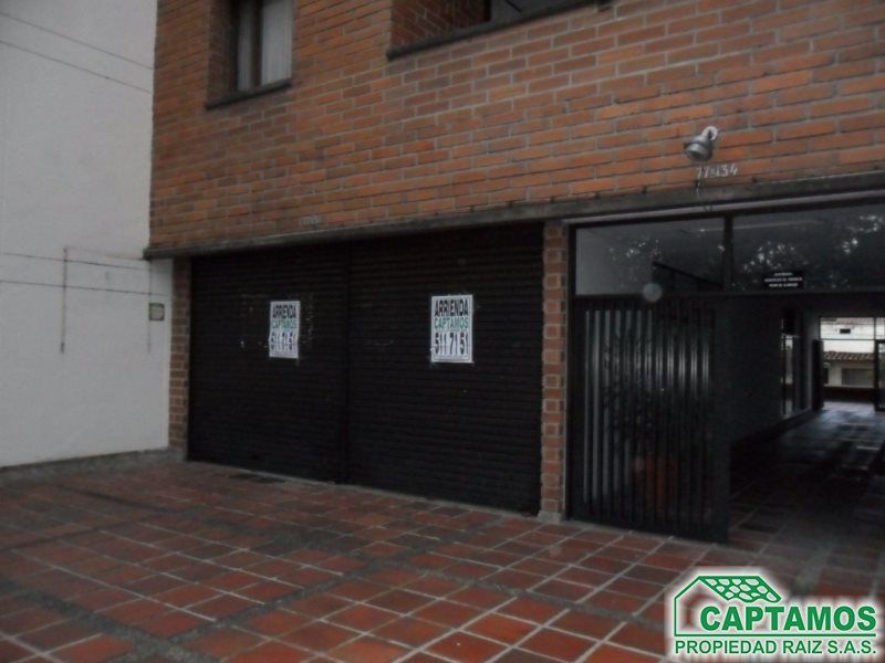 Local en arriendo o venta Antioquia Medellín Carlos E Restrepo 45 m2 Habitaciones 0 Baños 1 Garajes 0 Precio venta $200000000 Precio arriendo $2500000