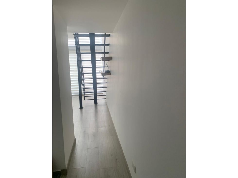 Apartaestudio en venta Cundinamarca Bogotá Los Andes 33 m2 Habitaciones 1 Baños 2 Garajes 1 Precio $385000000
