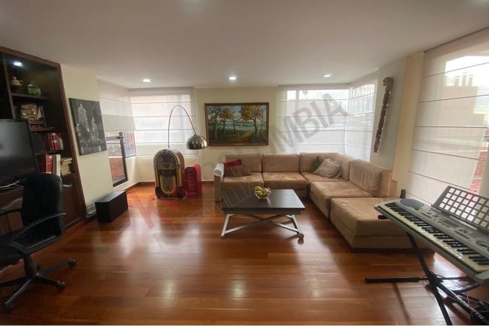Apartamento en arriendo Cundinamarca Bogotá Los Rosales 328 m2 Habitaciones 4 Baños 6 Garajes 1 Precio $12999000
