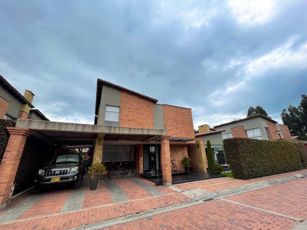 Casa Campestre en venta Cundinamarca Cajicá Vda Canelon 310 m2 Habitaciones 3 Baños 4 Garajes 4 Precio $1480000000