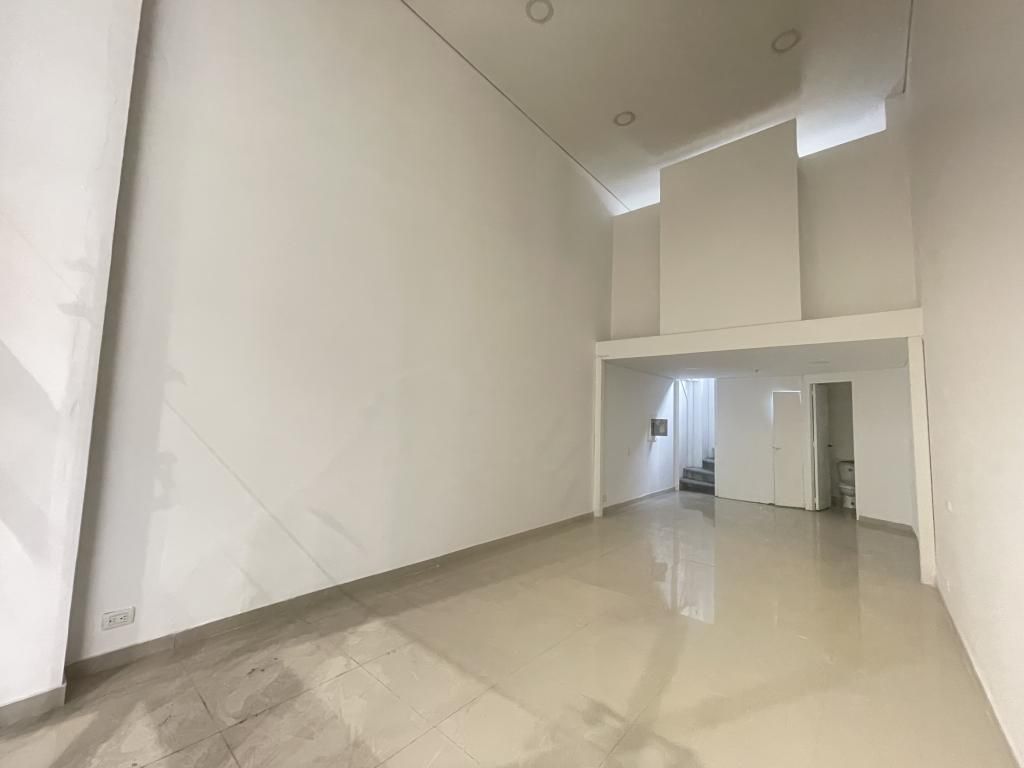 Local en venta Cundinamarca Bogotá Rionegro 43 m2 Habitaciones 0 Baños 1 Garajes 1 Precio $387000000