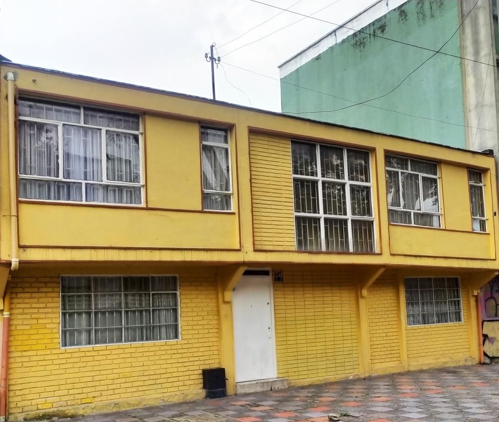 Casa en venta Cundinamarca Bogotá Santa Teresita 224 m2 Habitaciones 7 Baños 4 Garajes 0 Precio $895000000