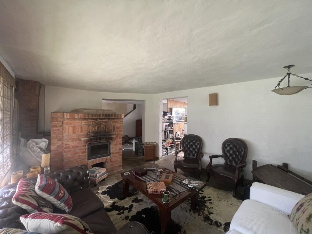 Casa en venta Cundinamarca Bogotá Santa Barbara Central 266 m2 Habitaciones 3 Baños 3 Garajes 2 Precio $1300000000