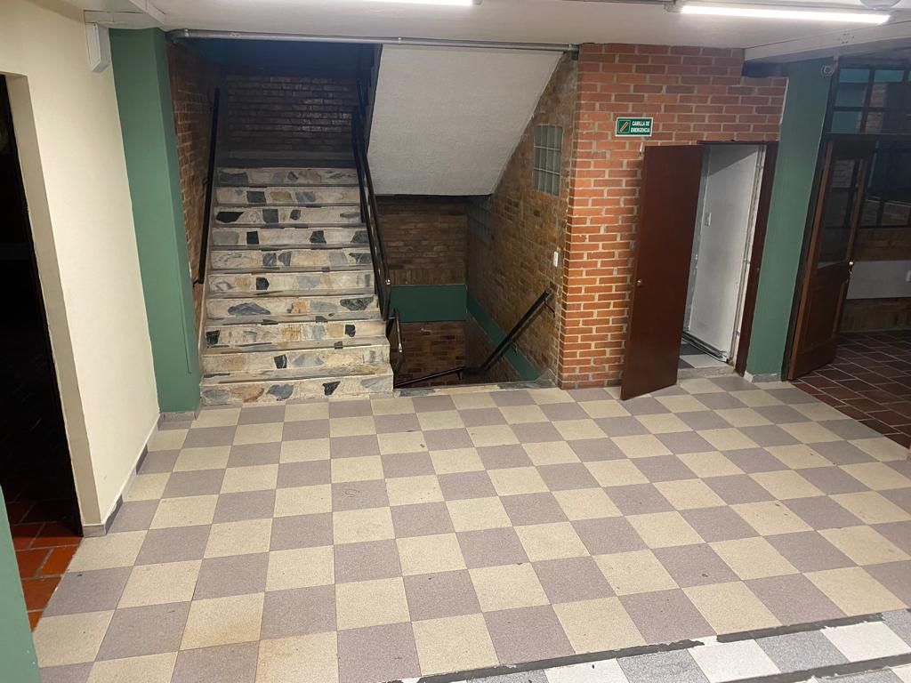 Edificio en arriendo Cundinamarca Bogotá Colombia 1800 m2 Habitaciones 0 Baños 13 Garajes 0 Precio $60000000