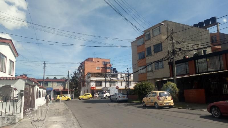 Casa en venta Cundinamarca Bogotá Normandia Occidental 313 m2 Habitaciones 5 Baños 4 Garajes 2 Precio $900000000