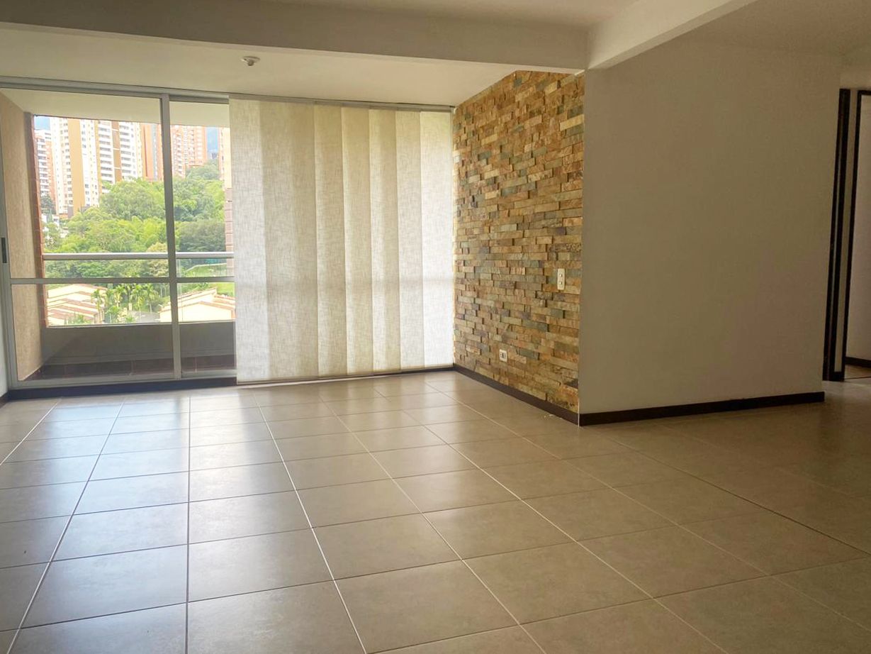 Apartamento en arriendo Antioquia Envigado El Diamante No2 85 m2 Habitaciones 3 Baños 2 Garajes 2 Precio $3750000
