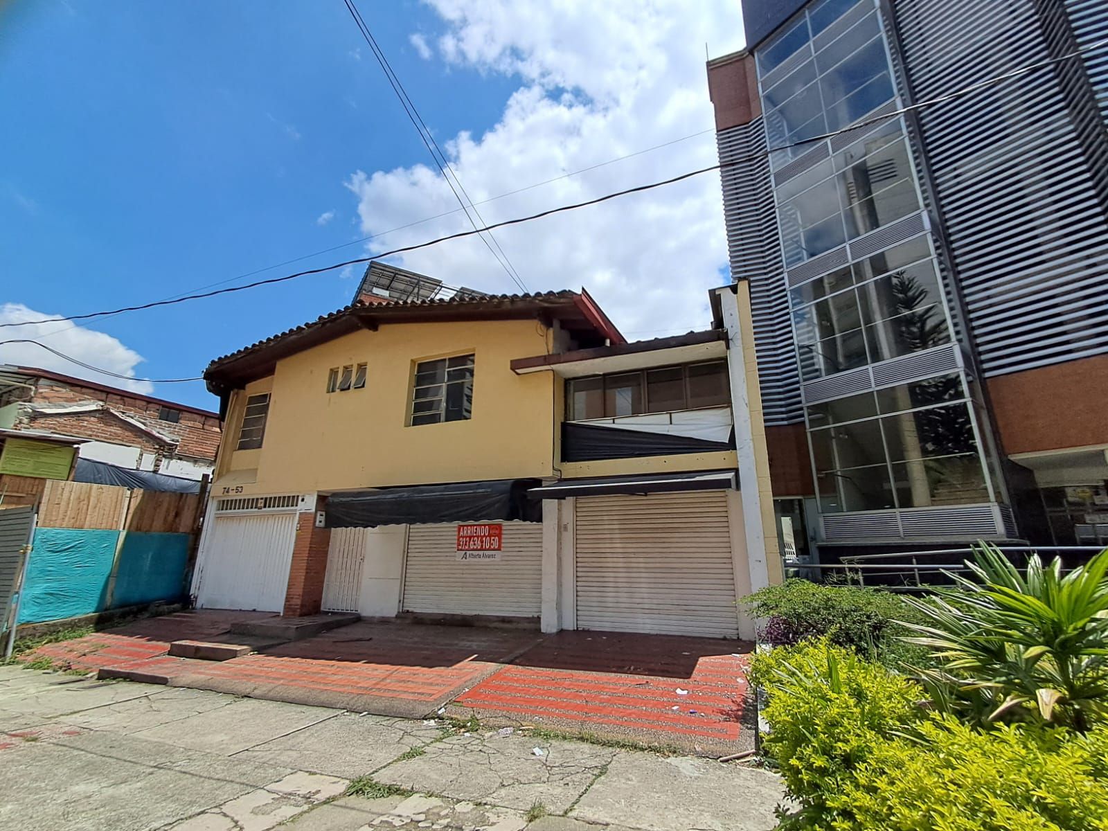 Casa en arriendo Antioquia Medellín Laureles 260 m2 Habitaciones 2 Baños 2 Garajes 1 Precio $8000000